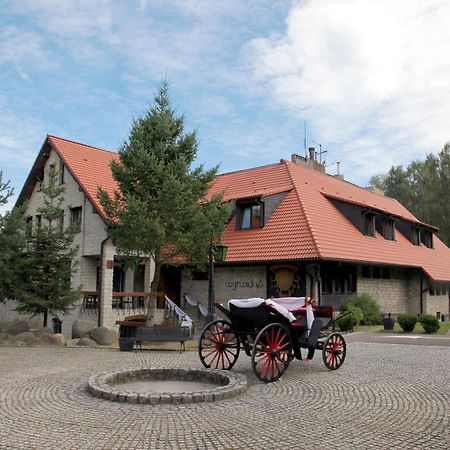 Hotel Wyrwidab Chodzież Екстериор снимка